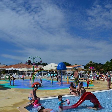 Camping Les Charmettes- Les Mathes Ngoại thất bức ảnh