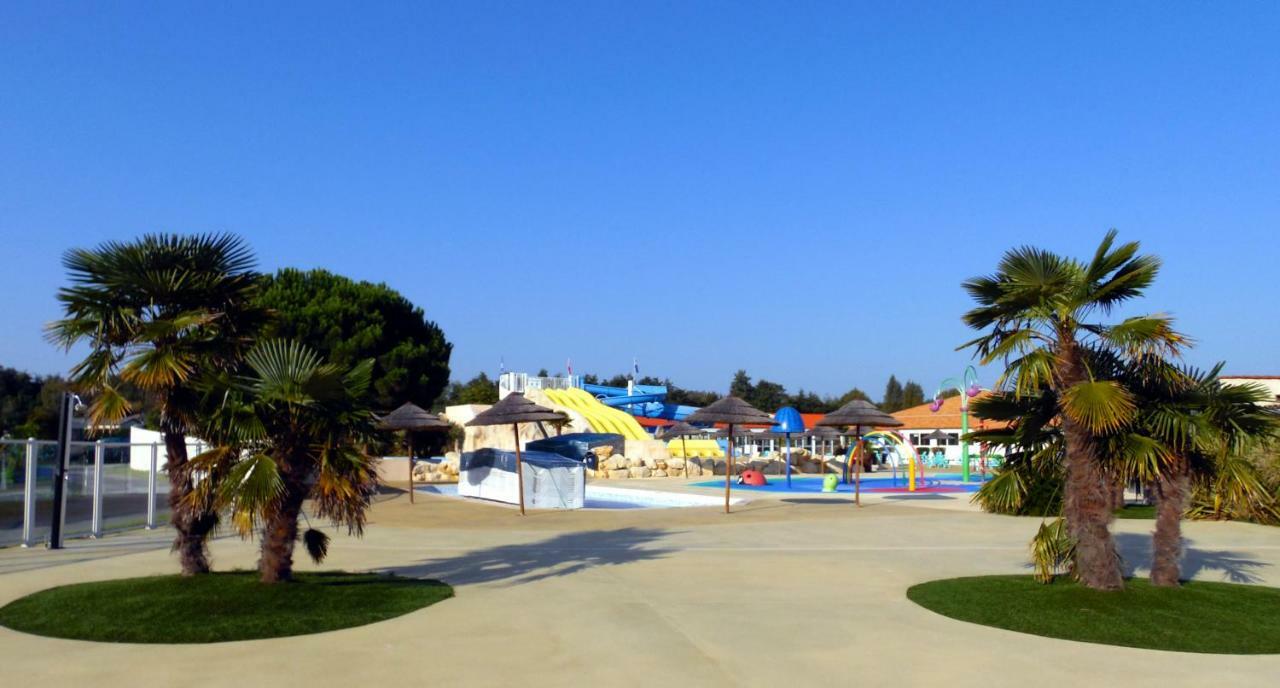 Camping Les Charmettes- Les Mathes Ngoại thất bức ảnh